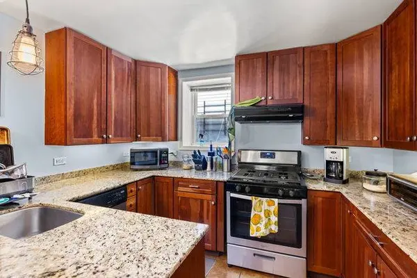 2122 W Huron ST #3, Chicago, IL 60622