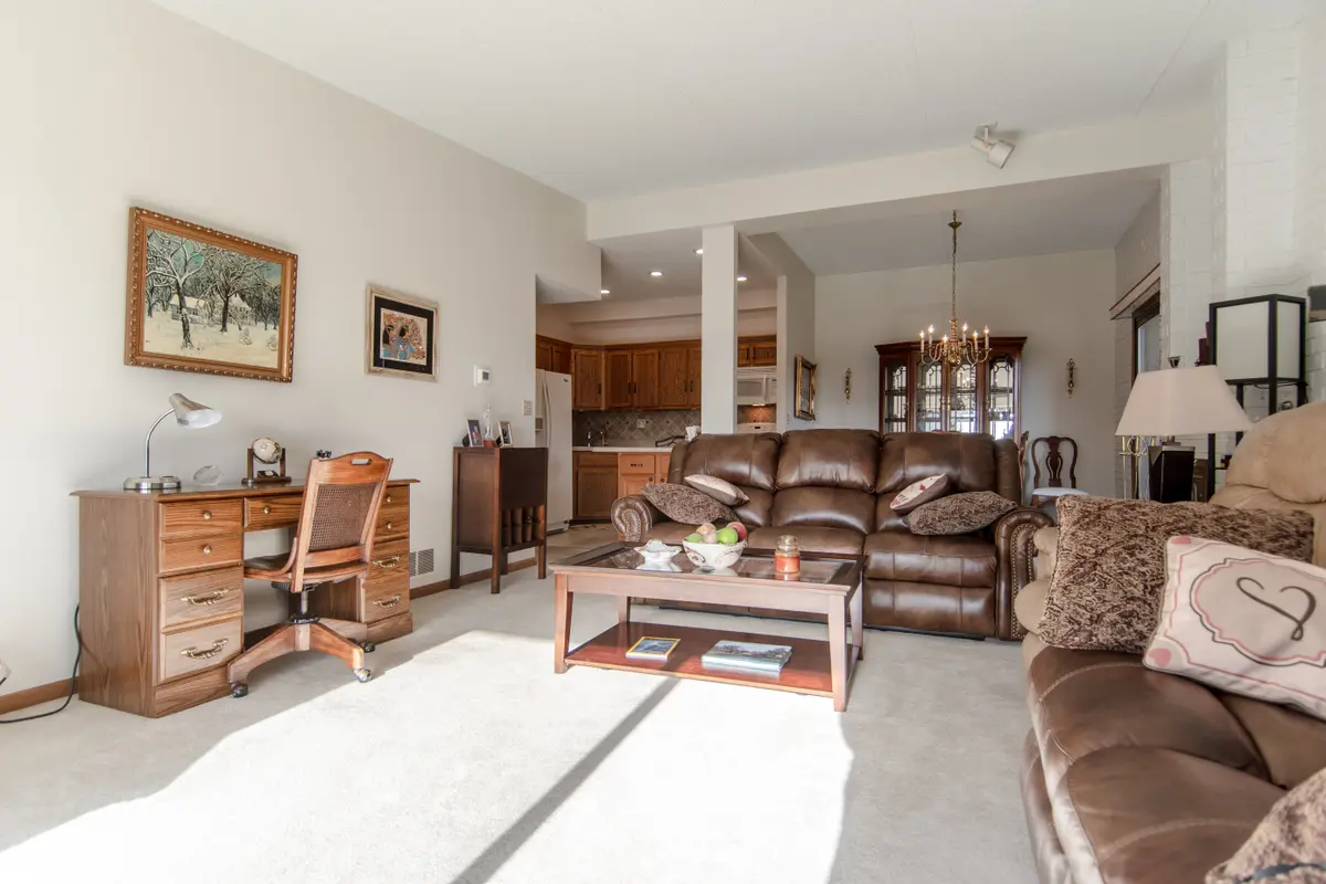 1503 Woodbridge Rd #3H, Joliet, IL 60436-1387