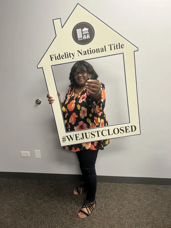 Buyer purchasing her new home in Plainfield
