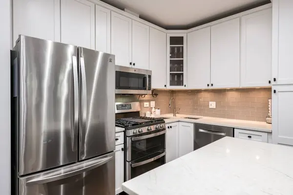 1955 W Melrose ST #1, Chicago, IL 60657