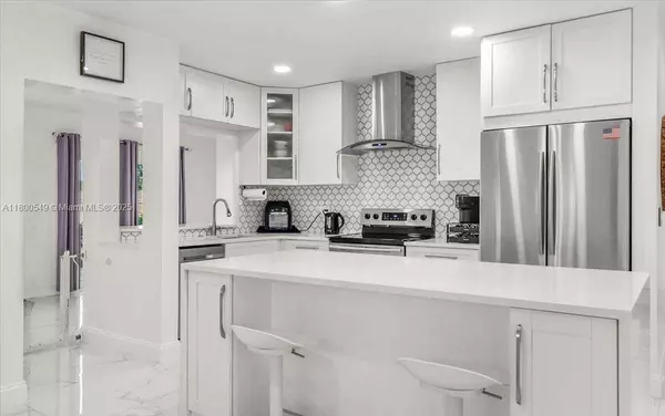 4340 NW 19th Ave, Oakland Park, FL 33309