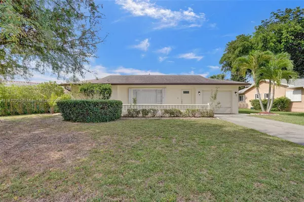 10106 NW 82nd St, Tamarac, FL 33321