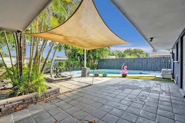 2700 SW 18th St, Fort Lauderdale, FL 33312