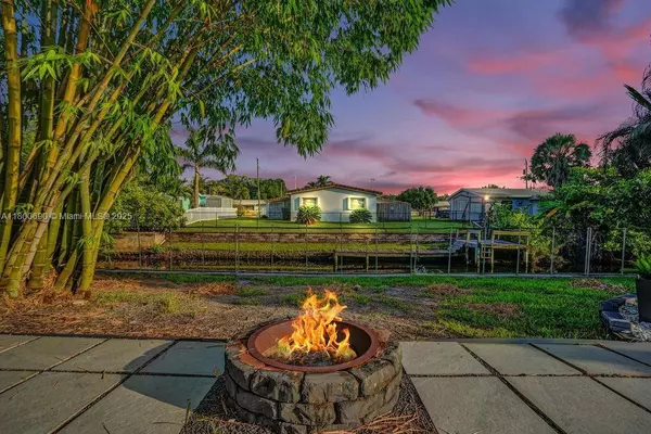 2700 SW 18th St, Fort Lauderdale, FL 33312