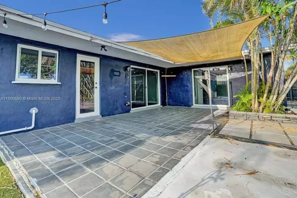 2700 SW 18th St, Fort Lauderdale, FL 33312