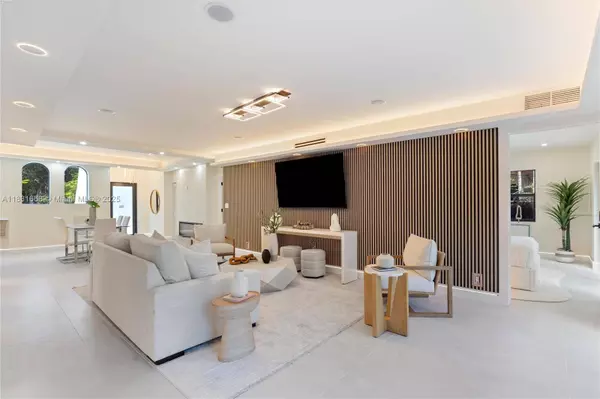 1108 Harrison St, Hollywood, FL 33019