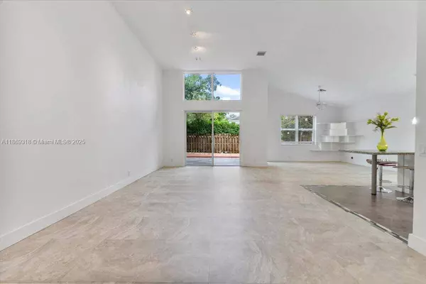 6713 NW 80th Mnr, Parkland, FL 33067