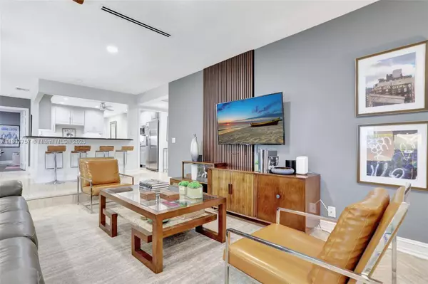 1128 W Cypress Dr #V-15, Pompano Beach, FL 33069