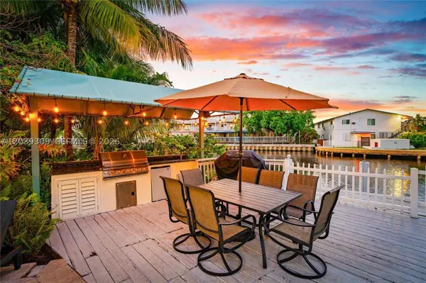 1809 Coral Gardens Dr, Wilton Manors, FL 33306