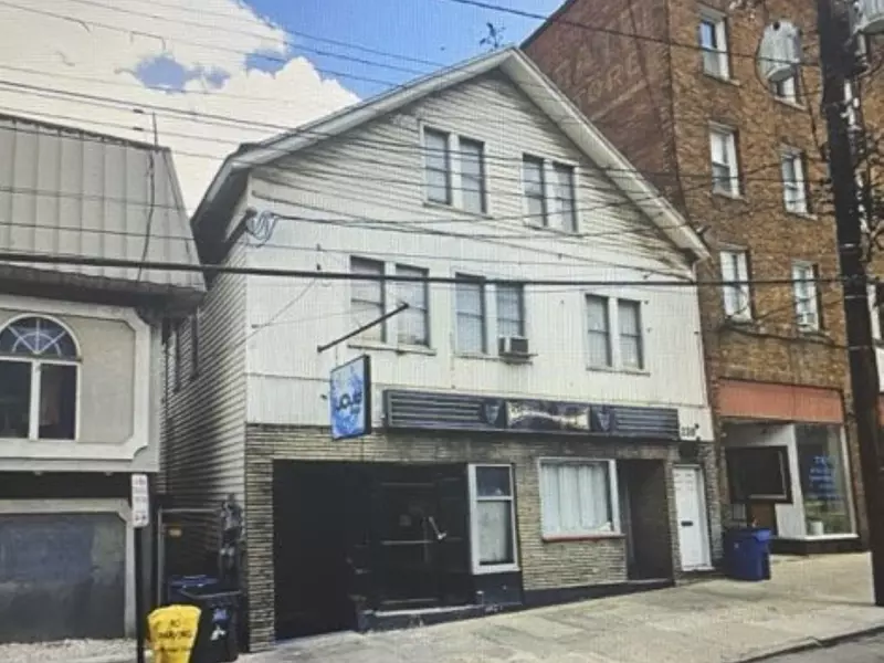 239 Walnut St, Morgantown, WV 26505-5401