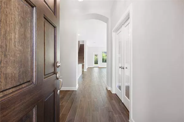 350 Westlake Terrace DR, Conroe, TX 77304