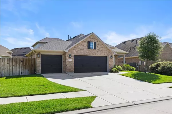 350 Westlake Terrace DR, Conroe, TX 77304