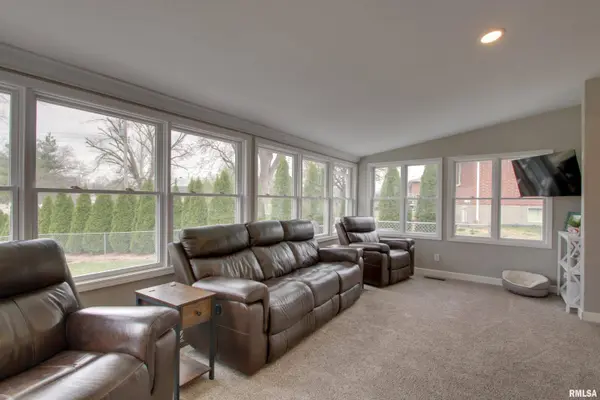 2120 W SUNNYBROOK DR, Quincy, IL 62301