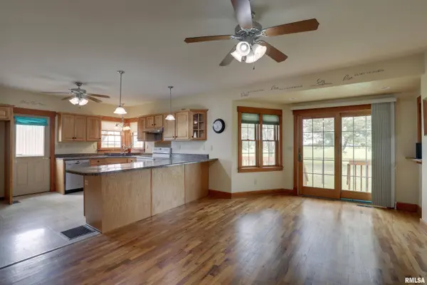 1784 N 2700th AVE, Loraine, IL 62349