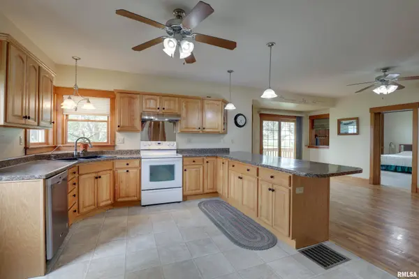 1784 N 2700th AVE, Loraine, IL 62349