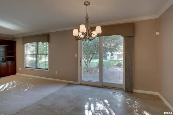 2922 Scotia TRL, Quincy, IL 62301