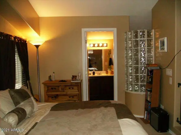 5735 S 21ST Place, Phoenix, AZ 85040