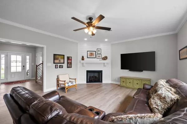 1135 Chagford Dr, Clarksville, TN 37043