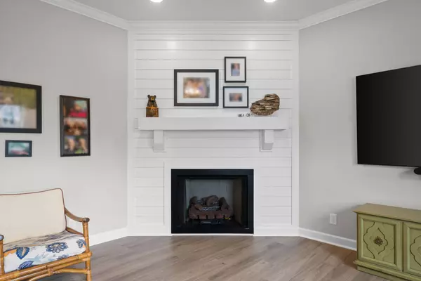 1135 Chagford Dr, Clarksville, TN 37043