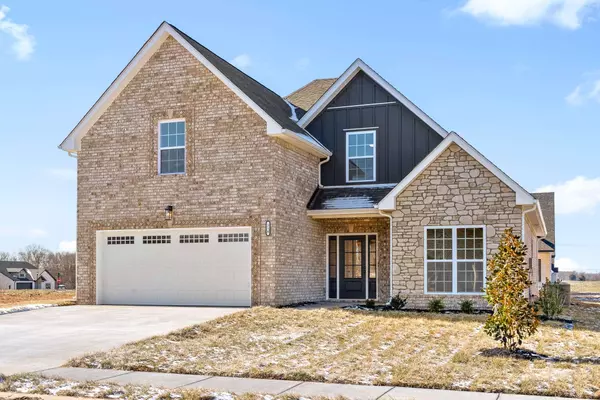 214 Harvest Moon Dr, Clarksville, TN 37043