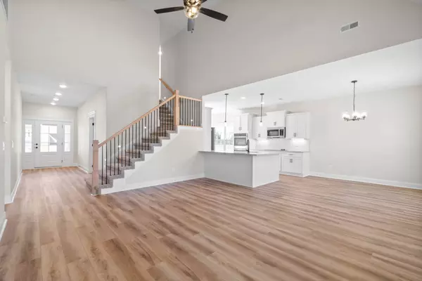 214 Harvest Moon Dr, Clarksville, TN 37043