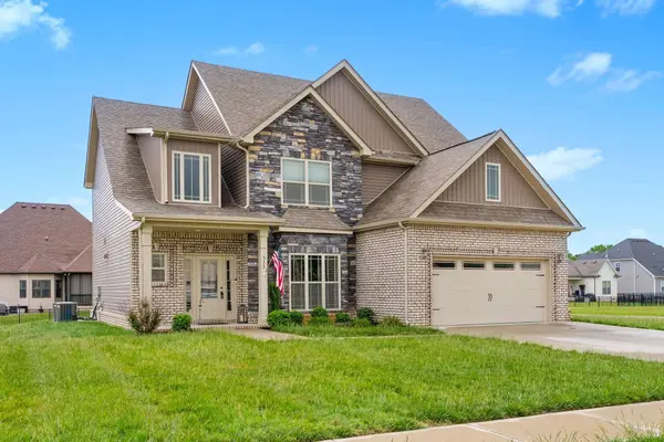 537 Bowden Dr, Clarksville, TN 37043