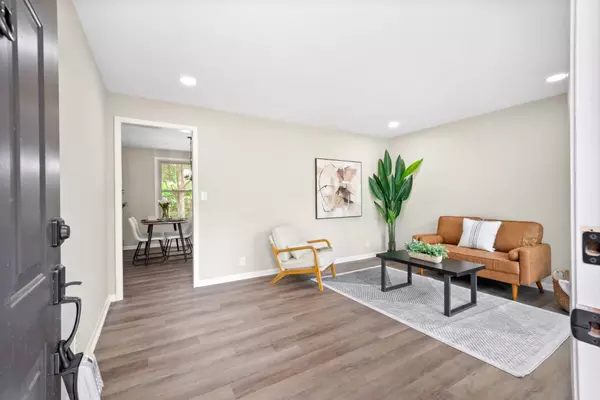 206 Maplewood Dr, Clarksville, TN 37042