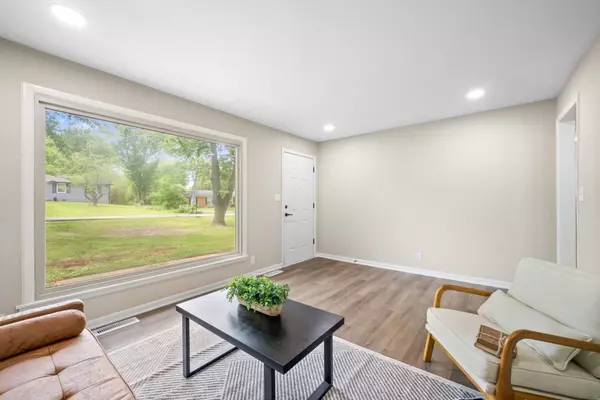 206 Maplewood Dr, Clarksville, TN 37042