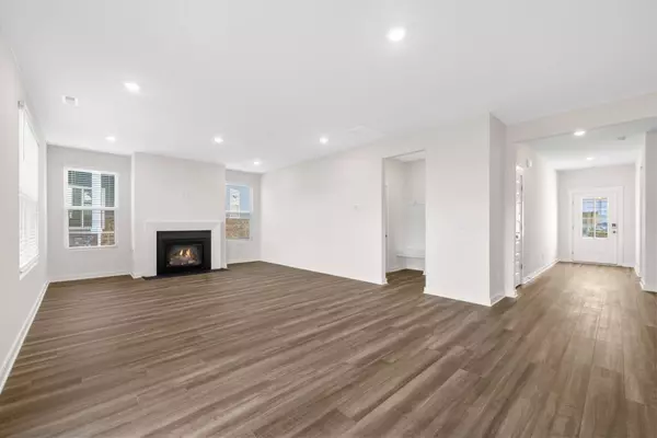 887 Bur Oak Ct, Clarksville, TN 37043