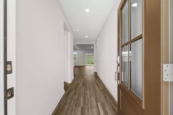 887 Bur Oak Ct, Clarksville, TN 37043