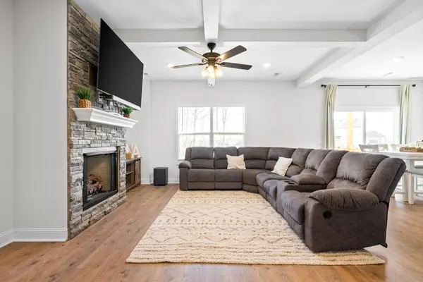 239 Donegal Dr, Clarksville, TN 37042