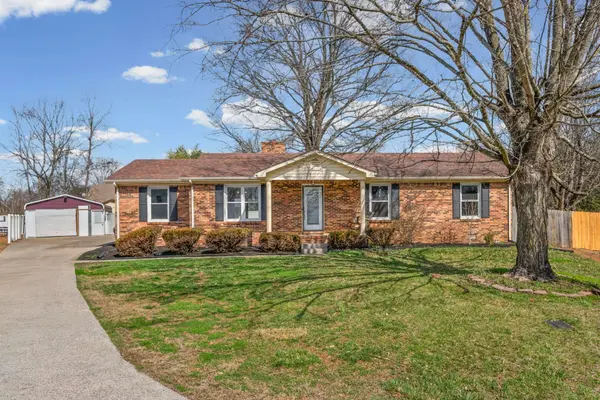 561 Campfire Dr, Murfreesboro, TN 37129