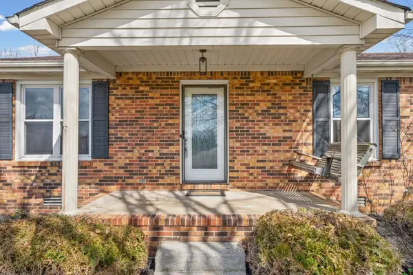 561 Campfire Dr, Murfreesboro, TN 37129