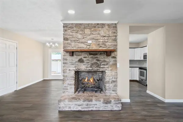 561 Campfire Dr, Murfreesboro, TN 37129