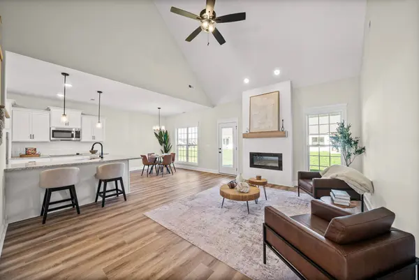 214 Harvest Moon Dr, Clarksville, TN 37043