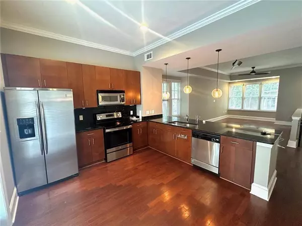 726 Cosmopolitan DR NE, Atlanta, GA 30324