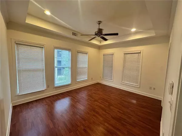 726 Cosmopolitan DR NE, Atlanta, GA 30324