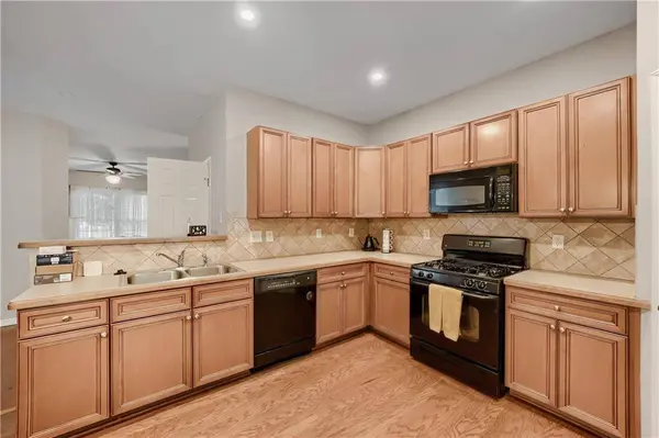 2251 Dillard XING, Tucker, GA 30084