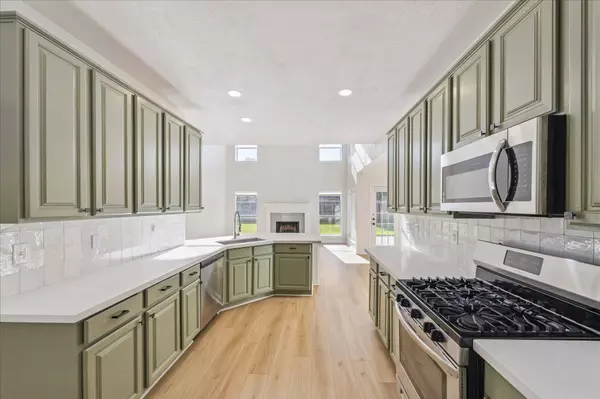 315 Vantage Pointe CIR, League City, TX 77573