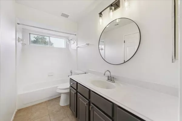 315 Vantage Pointe CIR, League City, TX 77573