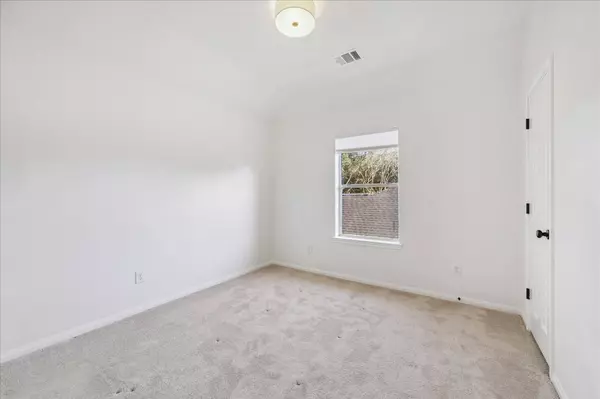 315 Vantage Pointe CIR, League City, TX 77573