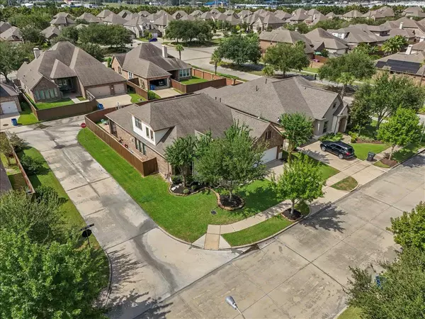 606 West FORK, Webster, TX 77598