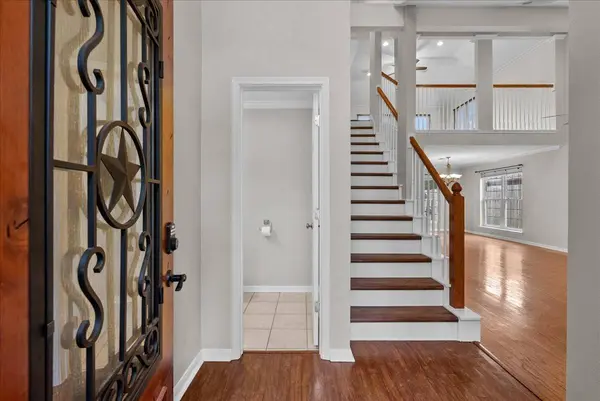 15514 Contender LN, Friendswood, TX 77546