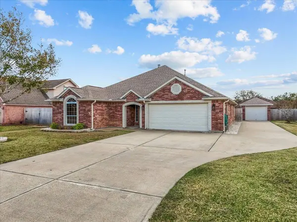 12 Prairie Knoll DR, Santa Fe, TX 77510