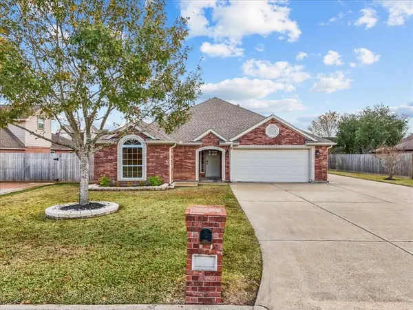 12 Prairie Knoll DR, Santa Fe, TX 77510