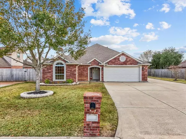 12 Prairie Knoll DR, Santa Fe, TX 77510