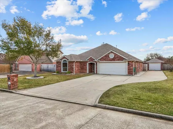 12 Prairie Knoll DR, Santa Fe, TX 77510