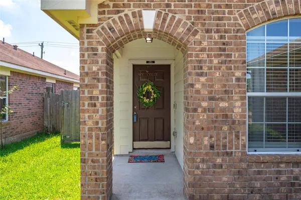 878 Driftwood LN, La Marque, TX 77568