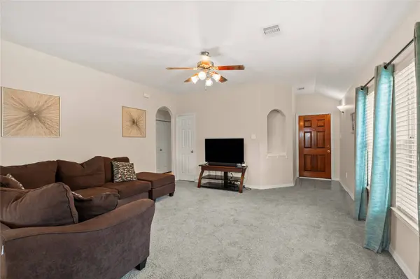 878 Driftwood LN, La Marque, TX 77568