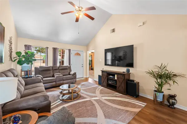 5501 Rio Sabinas ST, Rosharon, TX 77583
